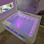 Quintessenza - Privata Con Jacuzzi E Cucina A *