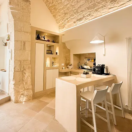 Quintessenza Di Vico Carrara * Ostuni